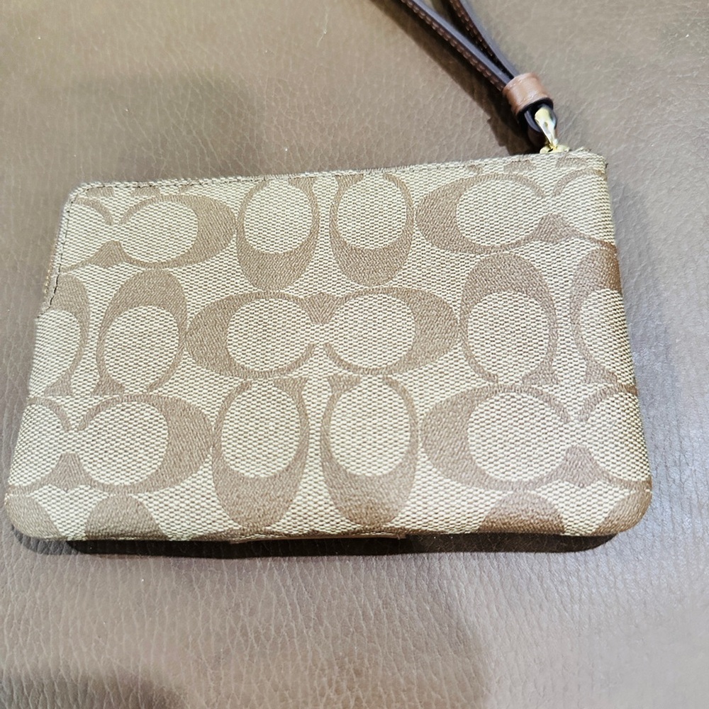 NWT: Coach Brown Canvas and Leather Wristlet Clutch - Picture 2 of 2